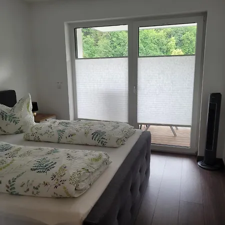 Traumwohnung 22 アパート